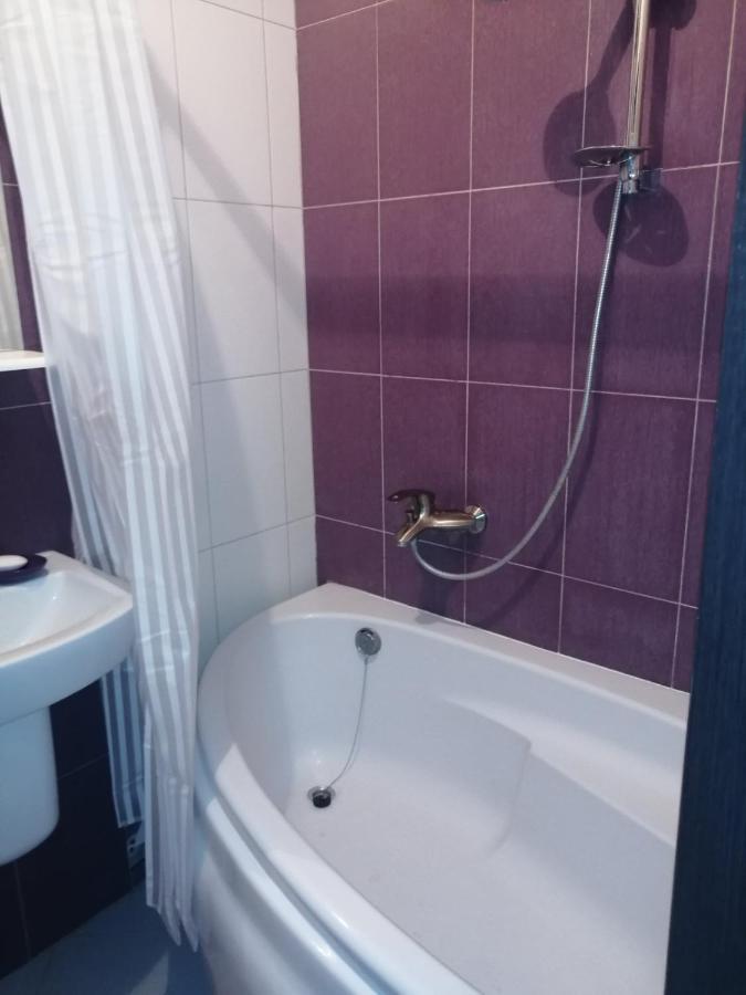 2Х Кімнатна Квартира У Львові Поряд З Залізничним Вокзалом Appartement Buitenkant foto