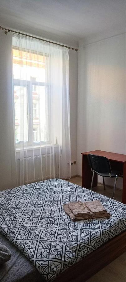 2Х Кімнатна Квартира У Львові Поряд З Залізничним Вокзалом Appartement Buitenkant foto
